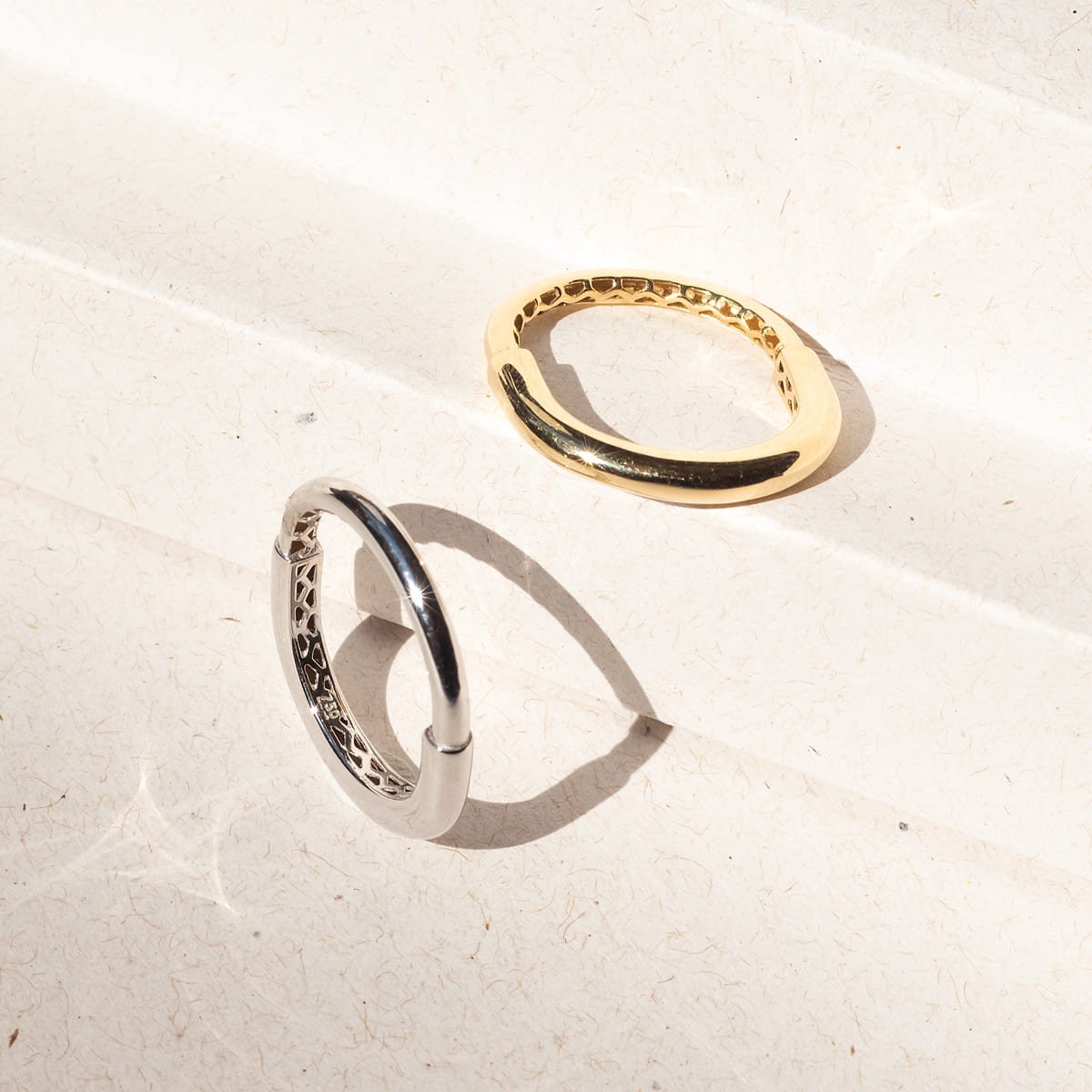 Anel Univ Ouro 18k
