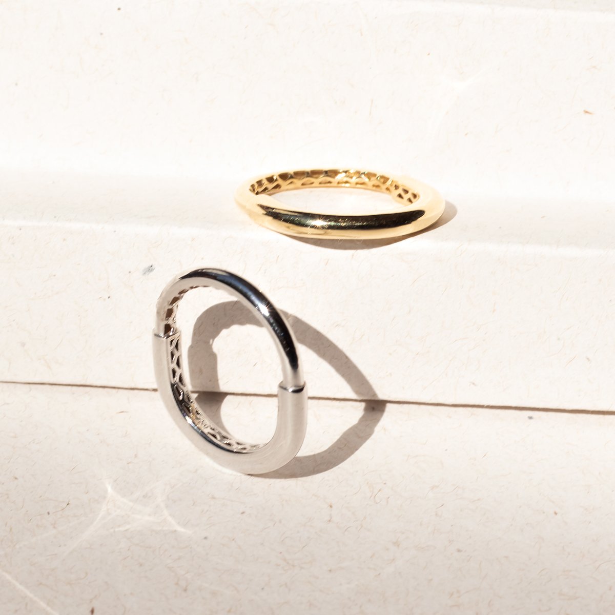 Anel Univ Ouro 18k