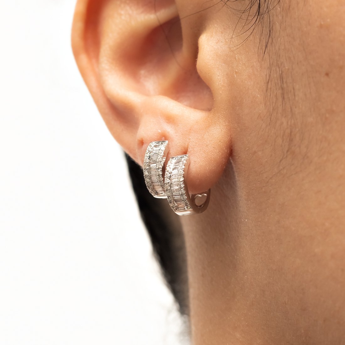 Argola Brilhantes e Baguetes Diamantes