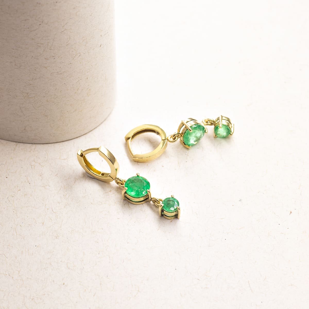 Argola Bucle Esmeraldas Ouro 18k