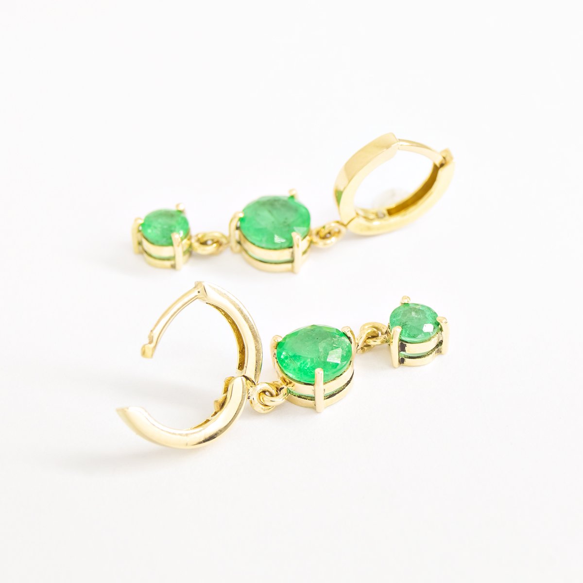 Argola Bucle Esmeraldas Ouro 18k