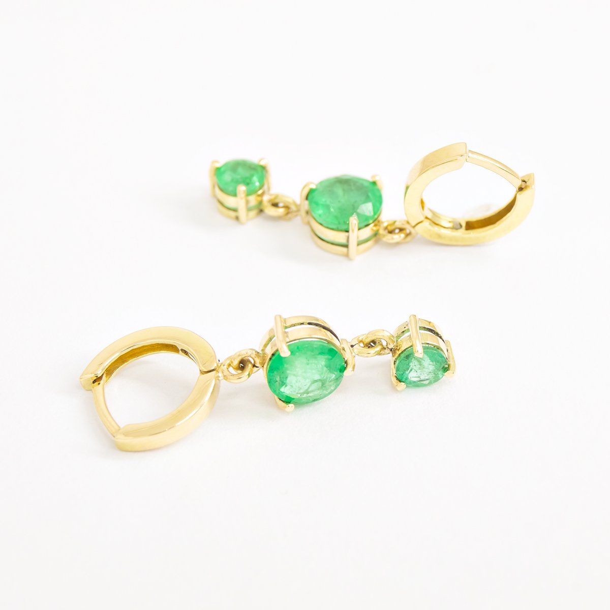 Argola Bucle Esmeraldas Ouro 18k