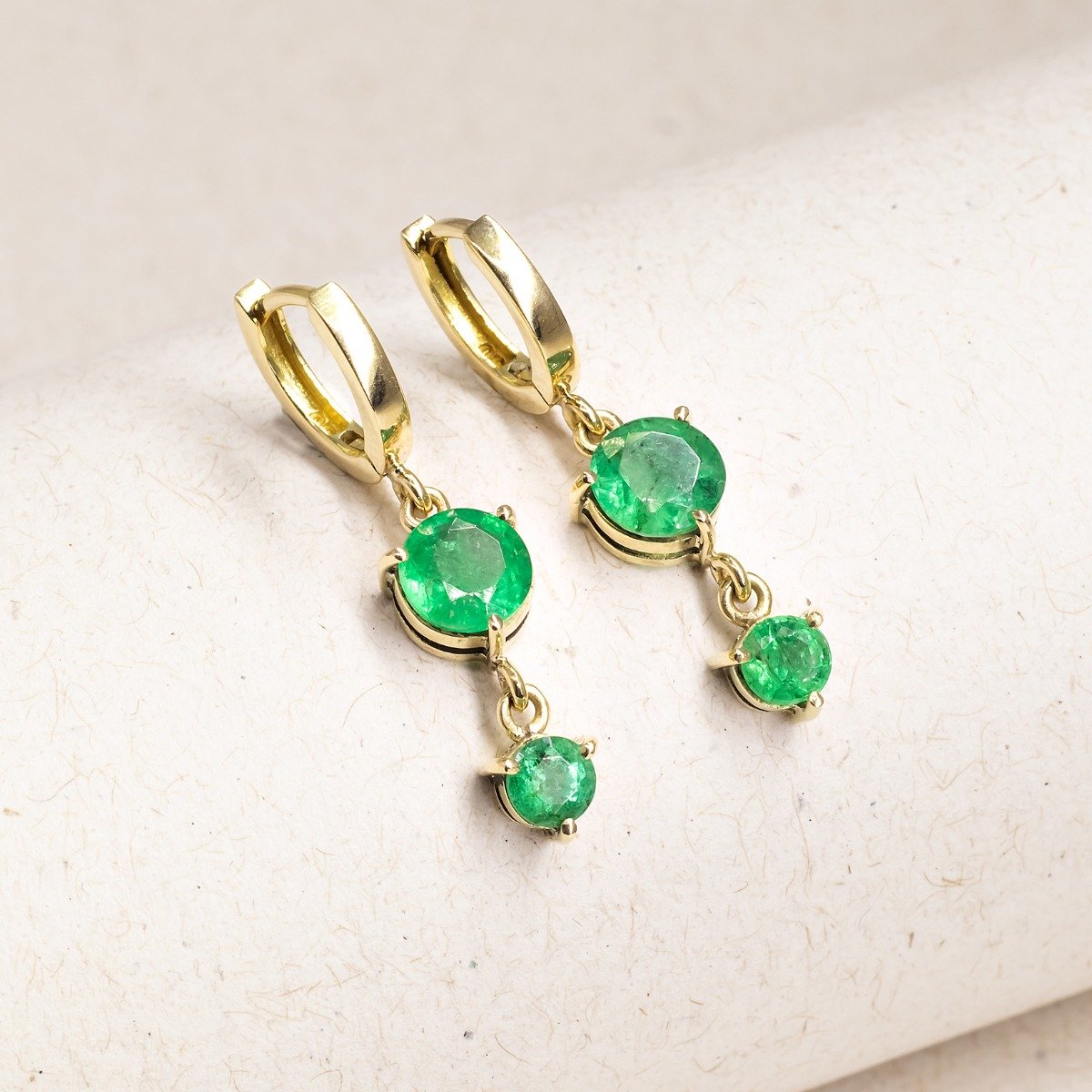 Argola Bucle Esmeraldas Ouro 18k