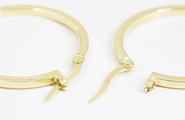 Argola Charlotte Média Ouro 18k
