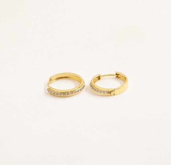 Argola e Diamantes Ouro 18k