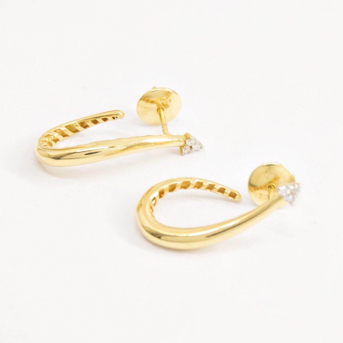 Argola Flecha Ouro 18k