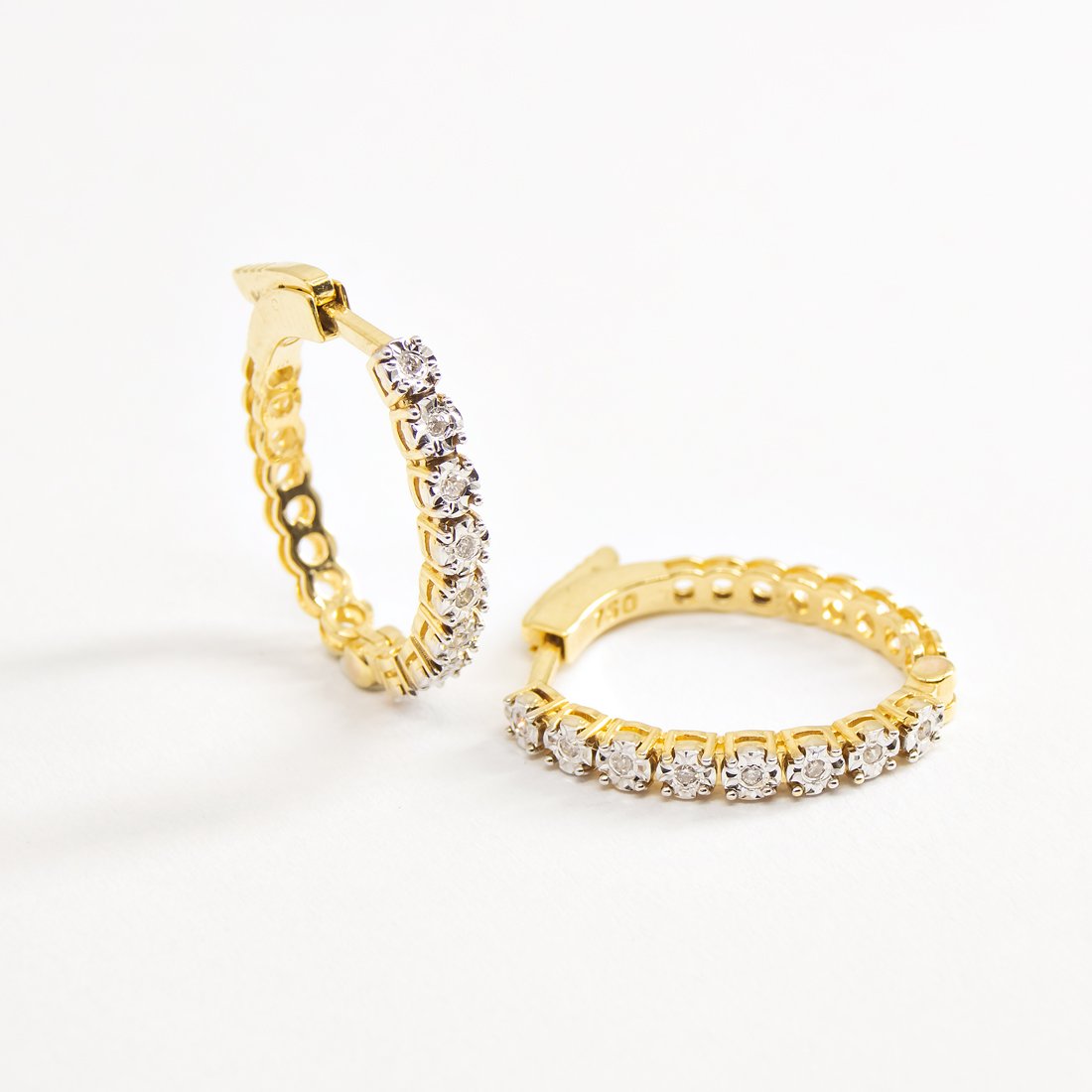 Argola Média Inteira Diamantes
