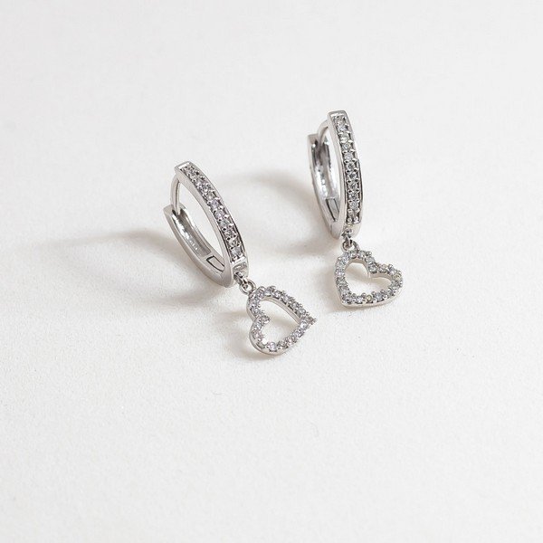 Argolinhas Corações Cravejados Diamantes