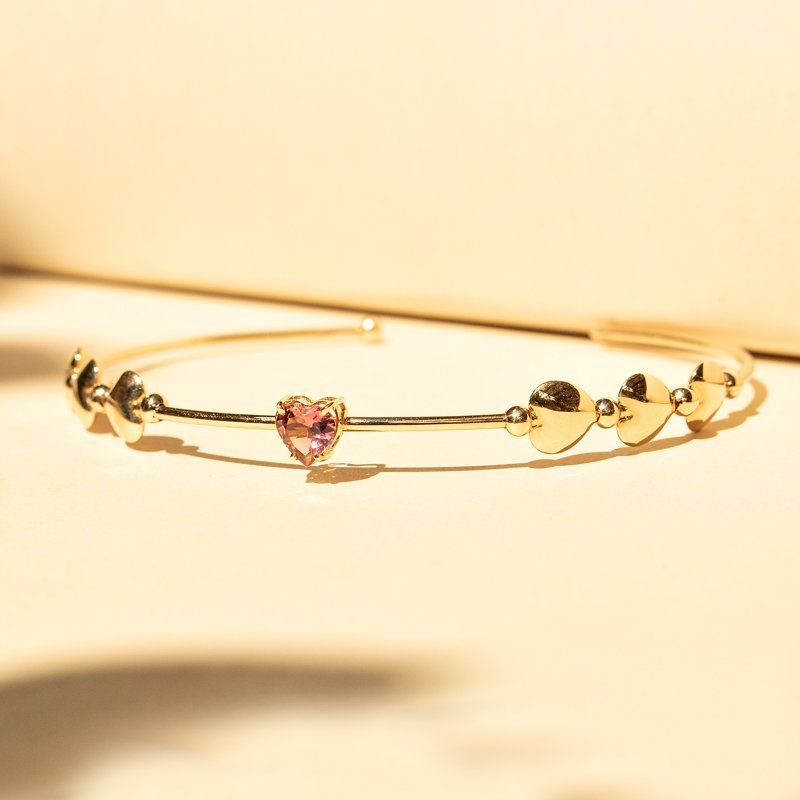 Bracelete corações turmalina rosa bolinhas e corações chapinha