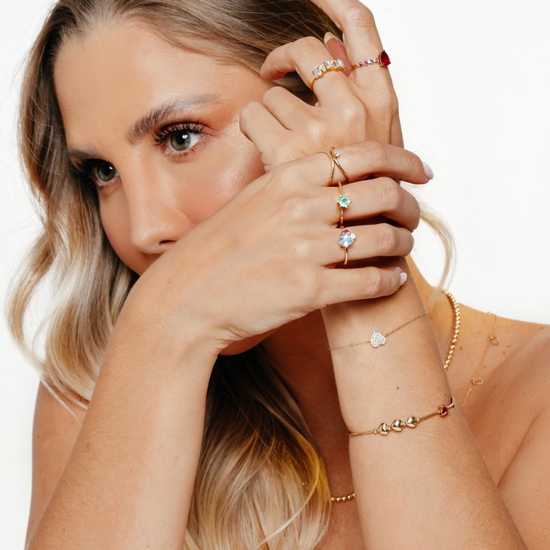 Bracelete corações turmalina rosa bolinhas e corações chapinha