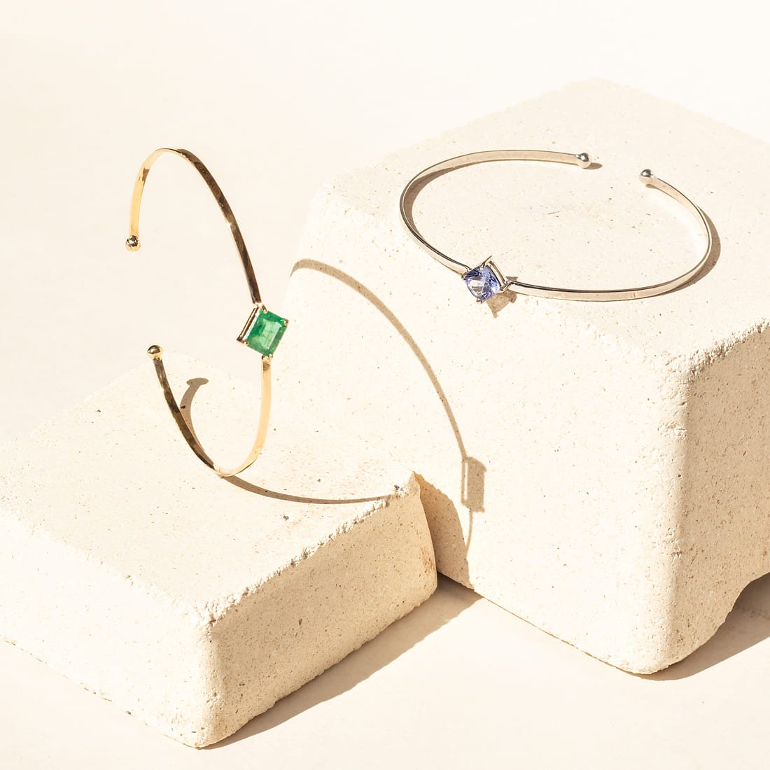 Bracelete Rígido Esmeralda Retangular 