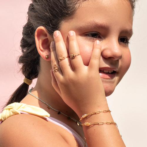 Brinco abelhinha kids ouro liso