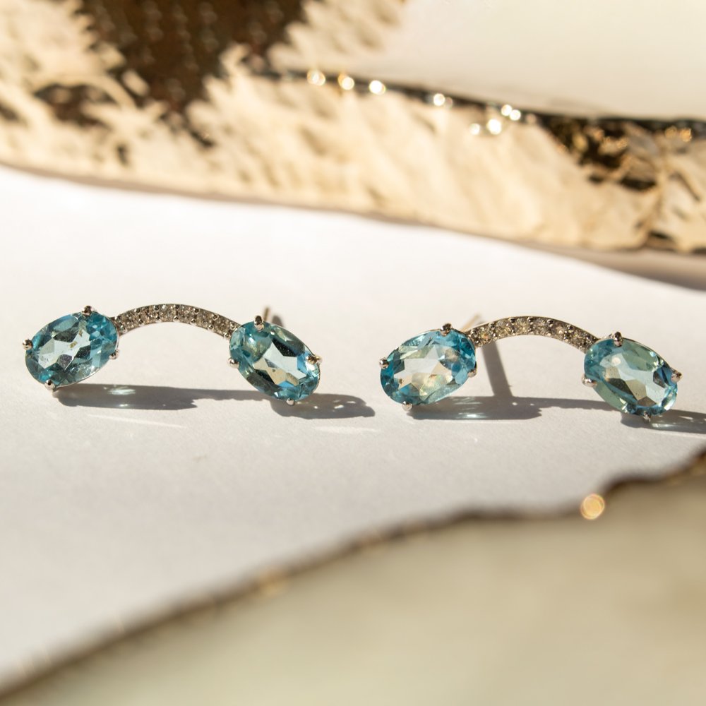 Brinco Arco diamantes e Topázio Suisse 