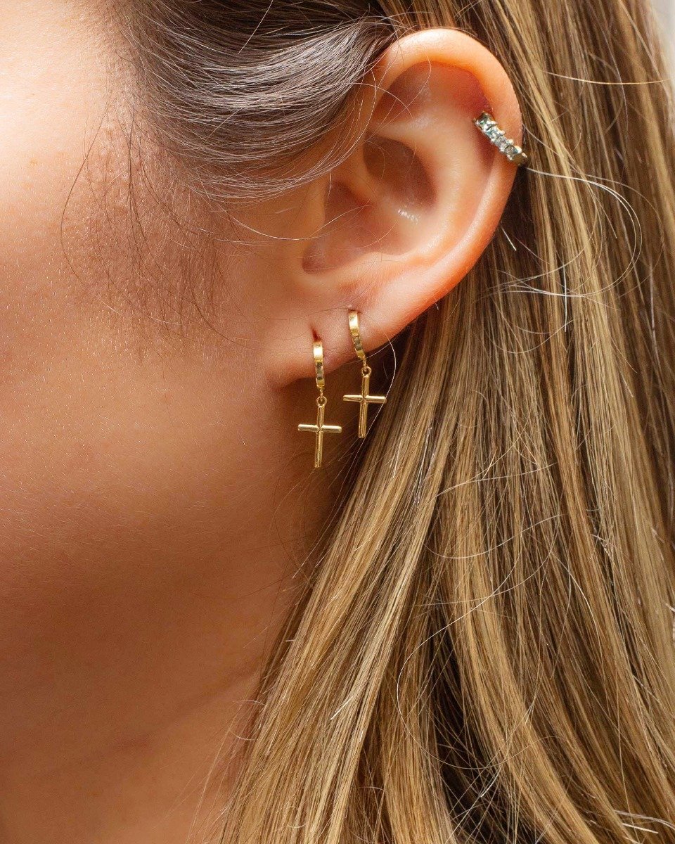 Brinco Argola Cruz Pequena em Ouro 18k