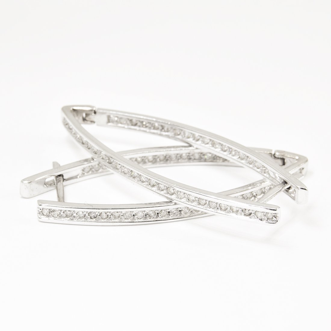 Brinco Argola Oval Pontuda Diamantes