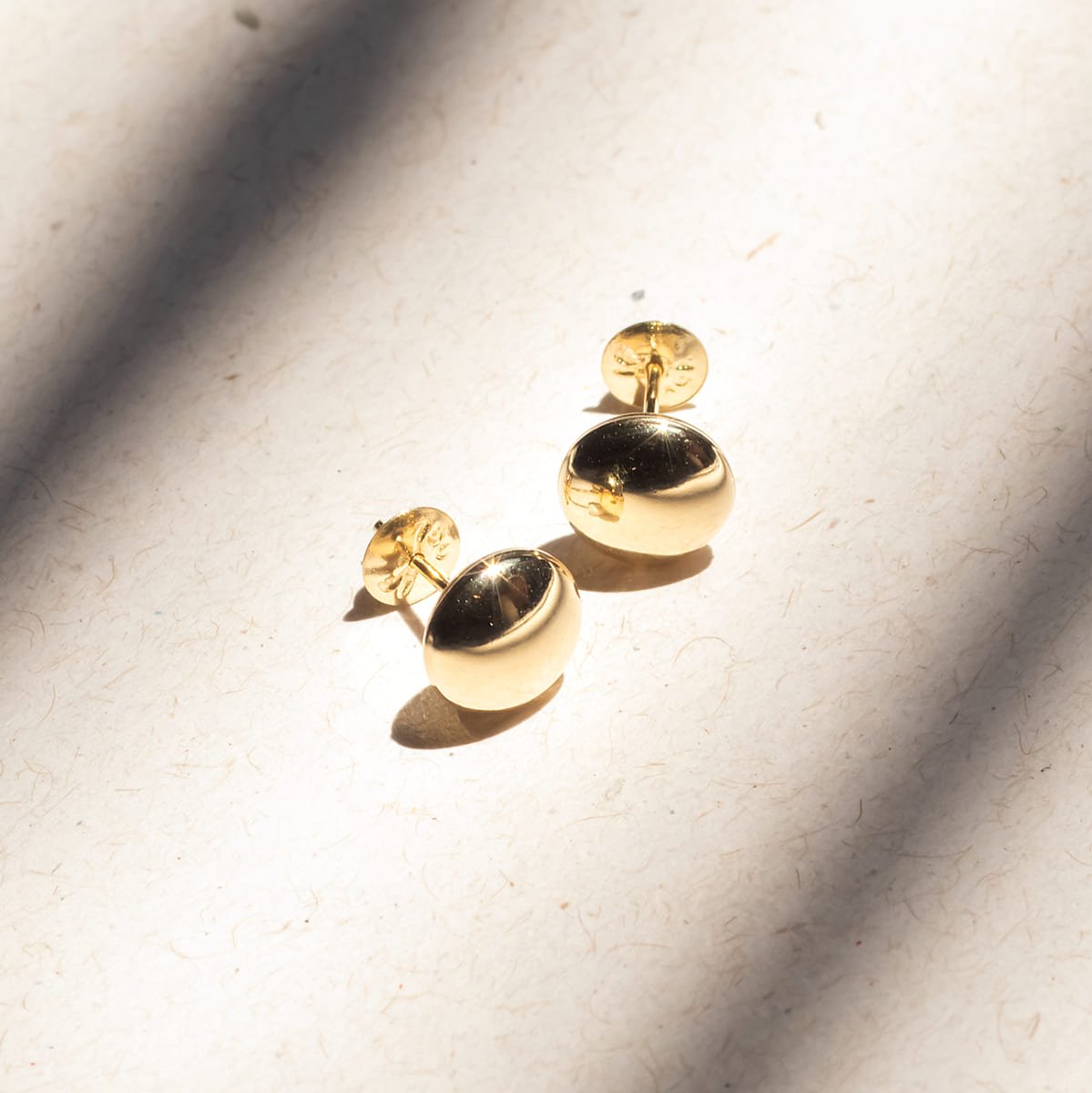Brinco Botão Ouro 18 K 