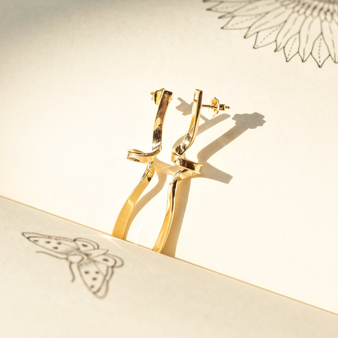 Brinco Confete Ouro Liso