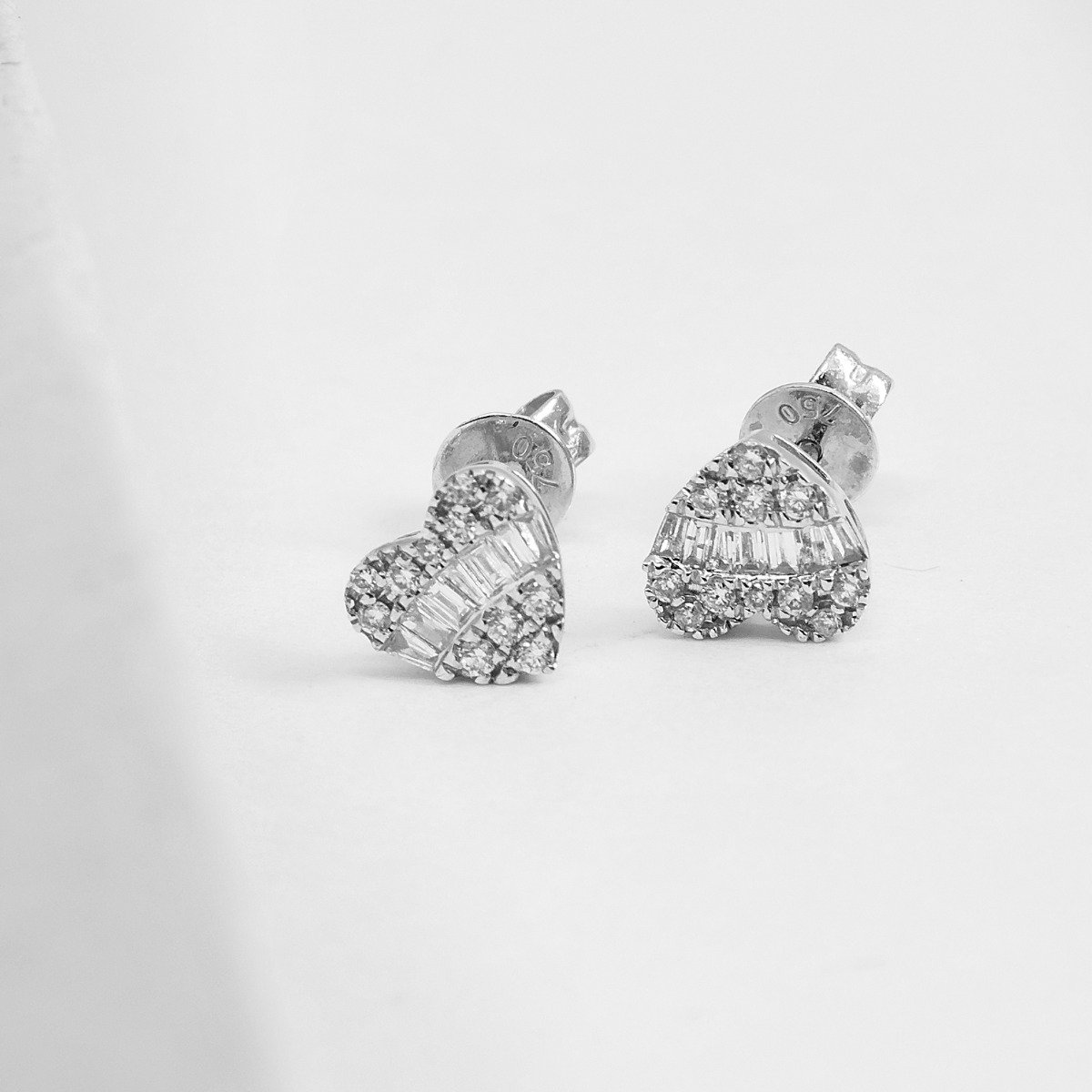 Brinco Coração Baguetes e Diamantes 