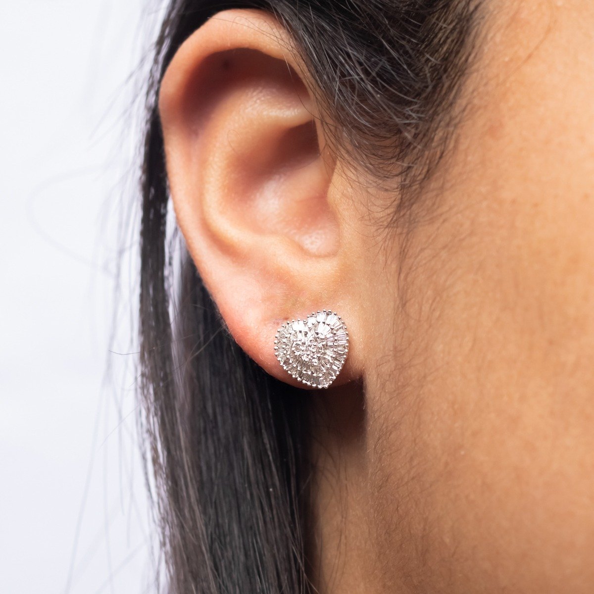 Brinco Coração Diamantes Baguetes