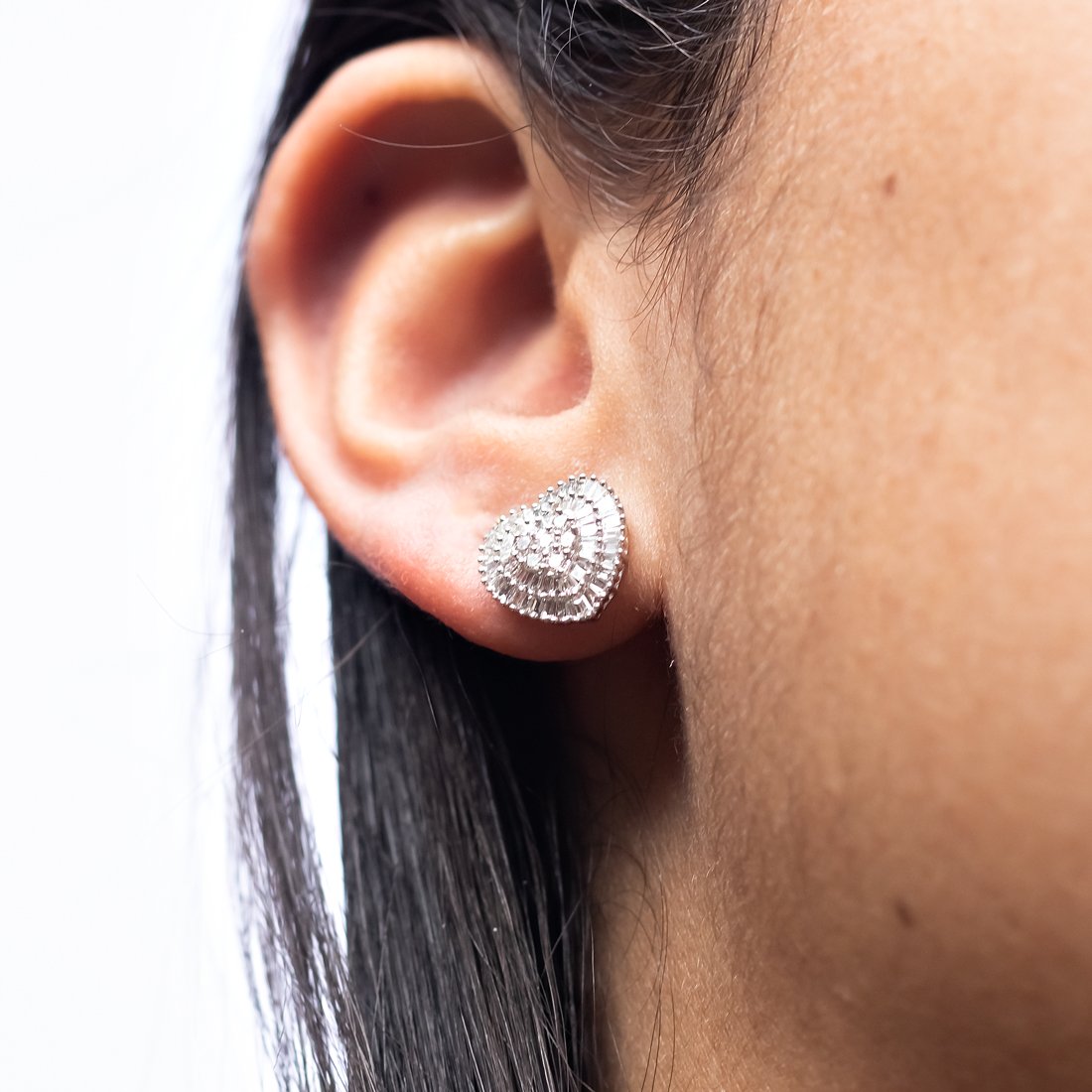 Brinco Coração Diamantes Baguetes