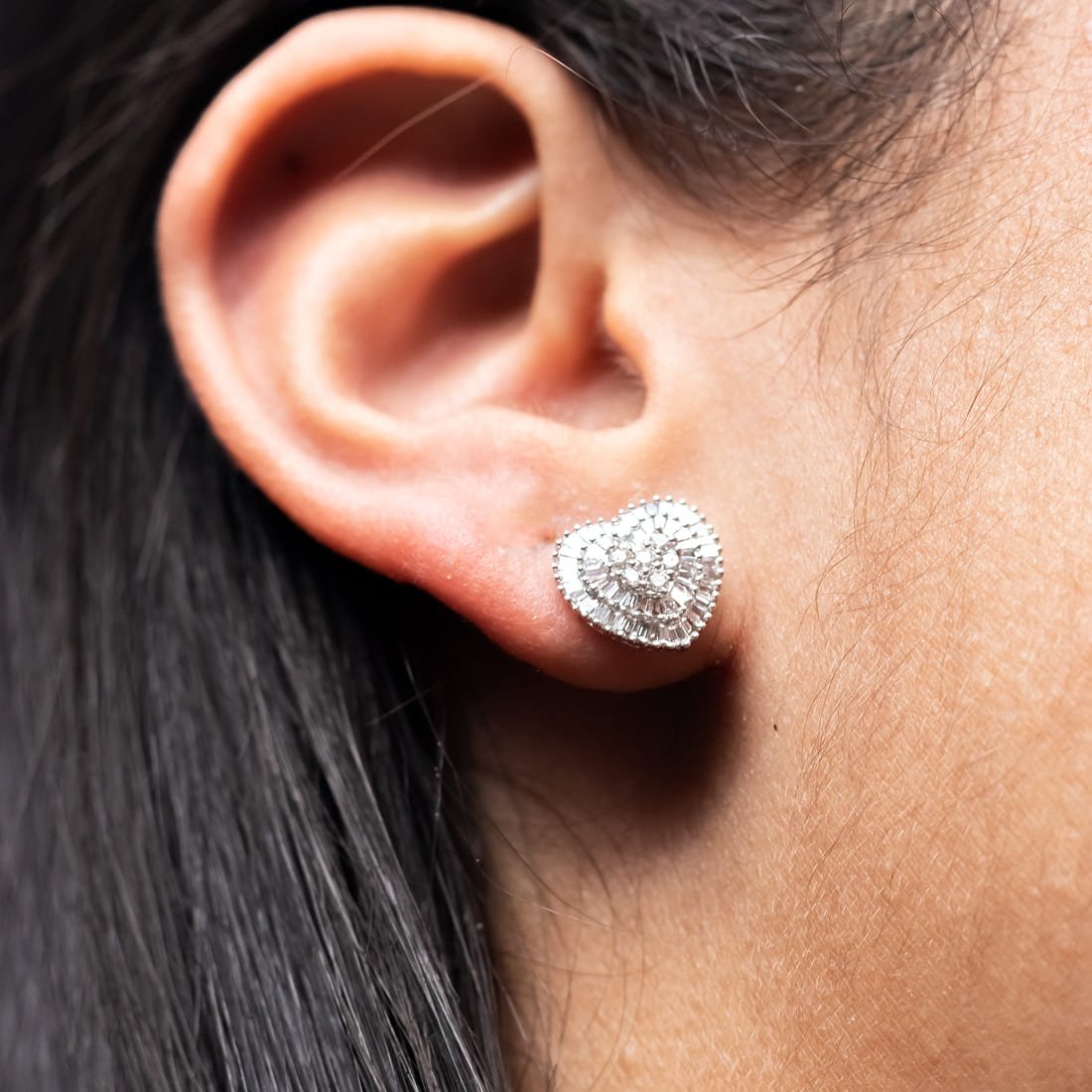 Brinco Coração Diamantes Baguetes