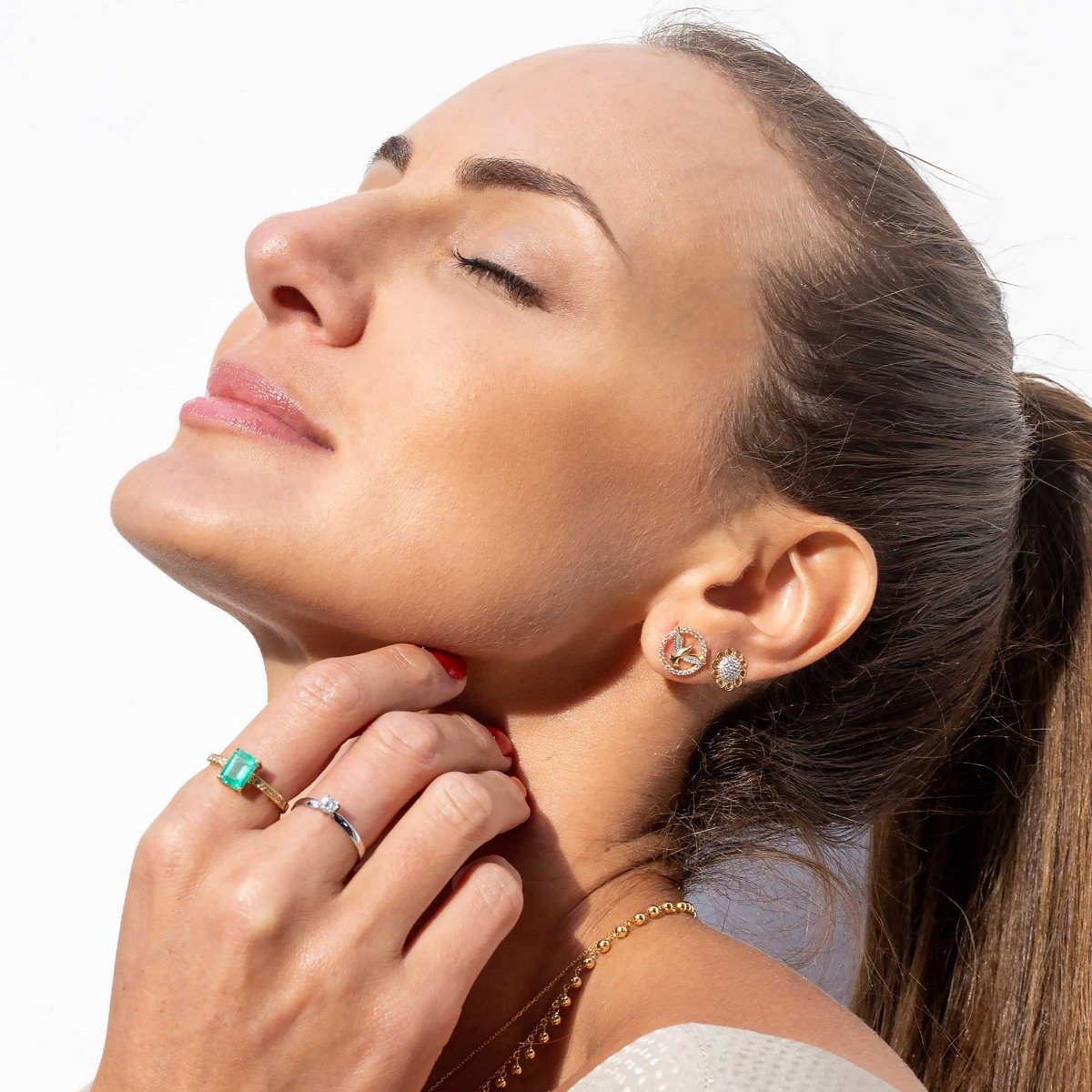 Brinco Espírito Santo Zircônias Ouro 18K