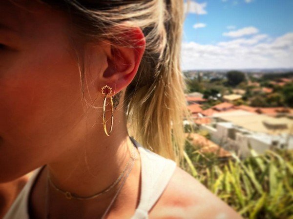 Brinco Estrela Coexist Ouro 18k