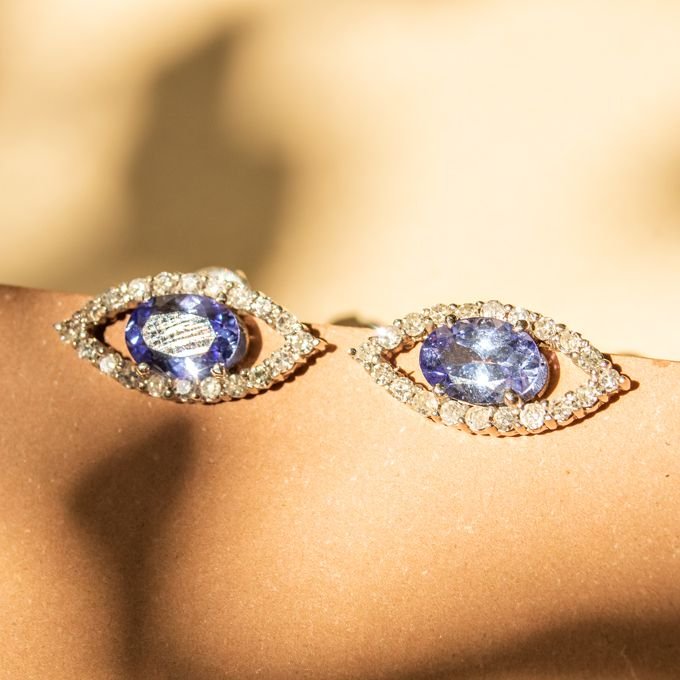 Brinco Eye Tanzanitas e diamantes