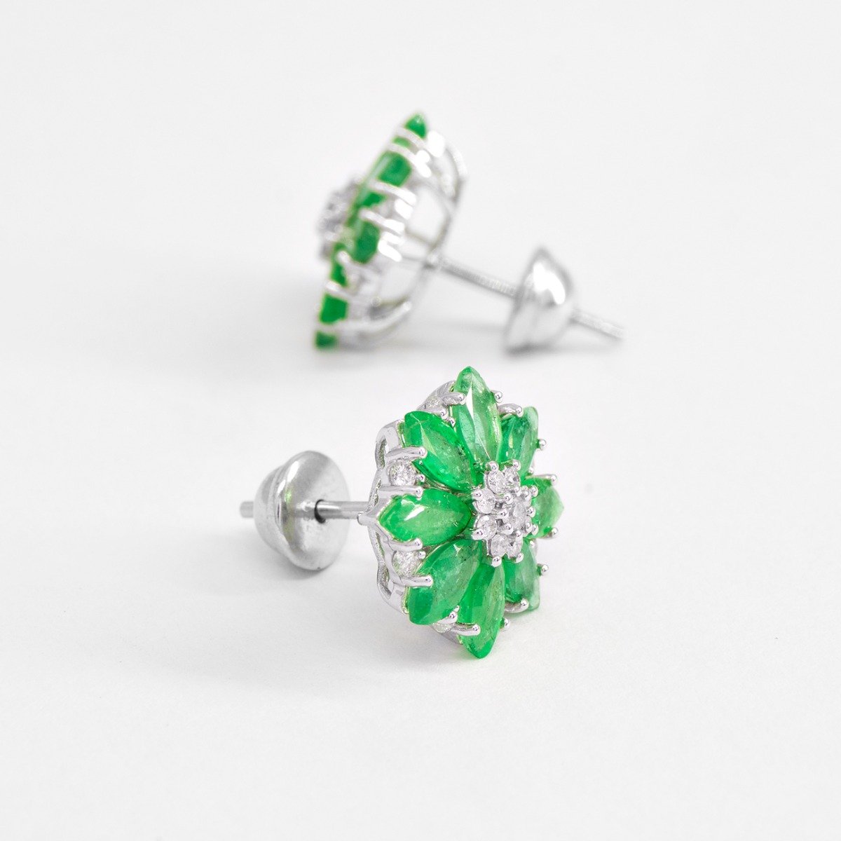 Brinco Flor Esmeraldas e Diamantes