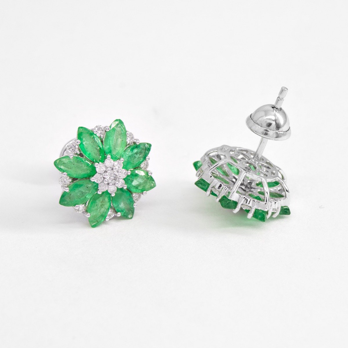 Brinco Flor Esmeraldas e Diamantes