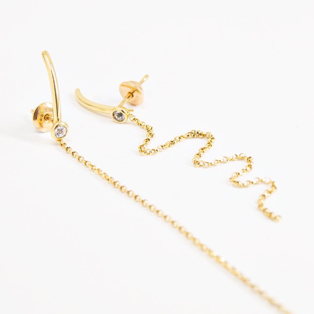 Brinco Minimal Diamantes