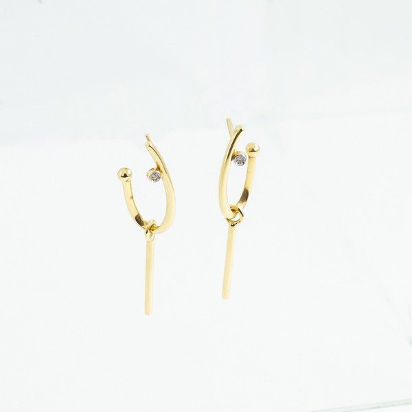Brinco Minimal Style Longo Diamante Ponto de Luz
