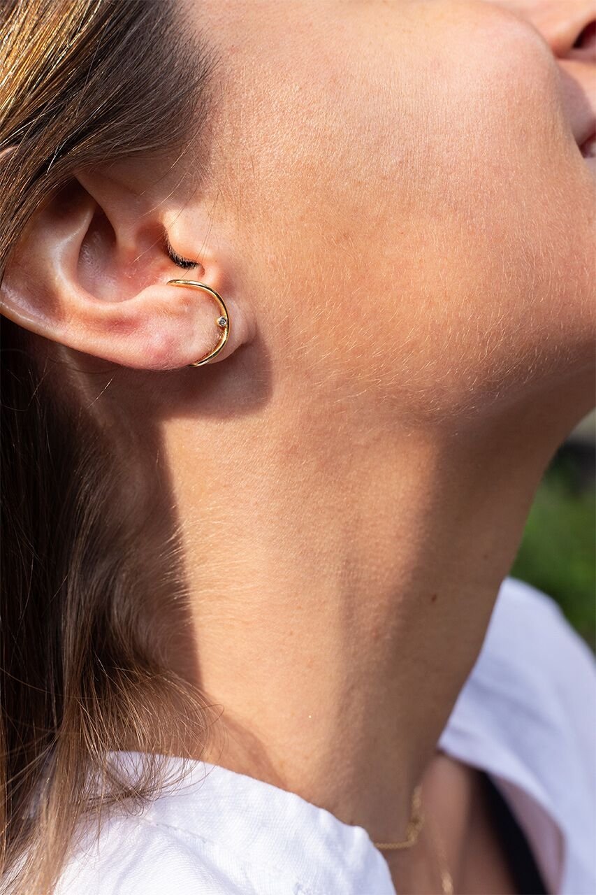 Brinco Minimal Style Ouro 18k e Diamantes