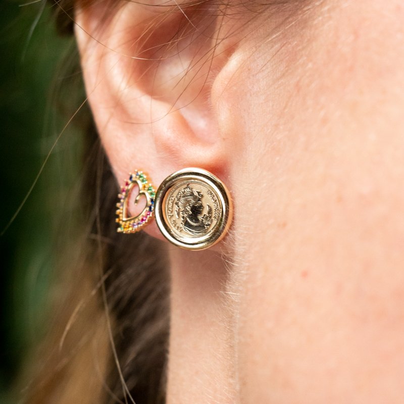 Brinco Moeda Vintage Ouro 18K
