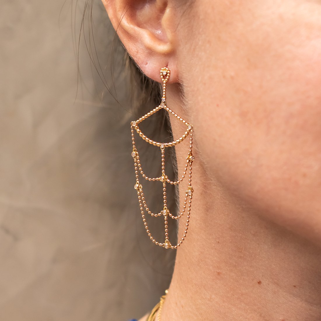 Brinco Ouro 18K Rede Diamantes Brown