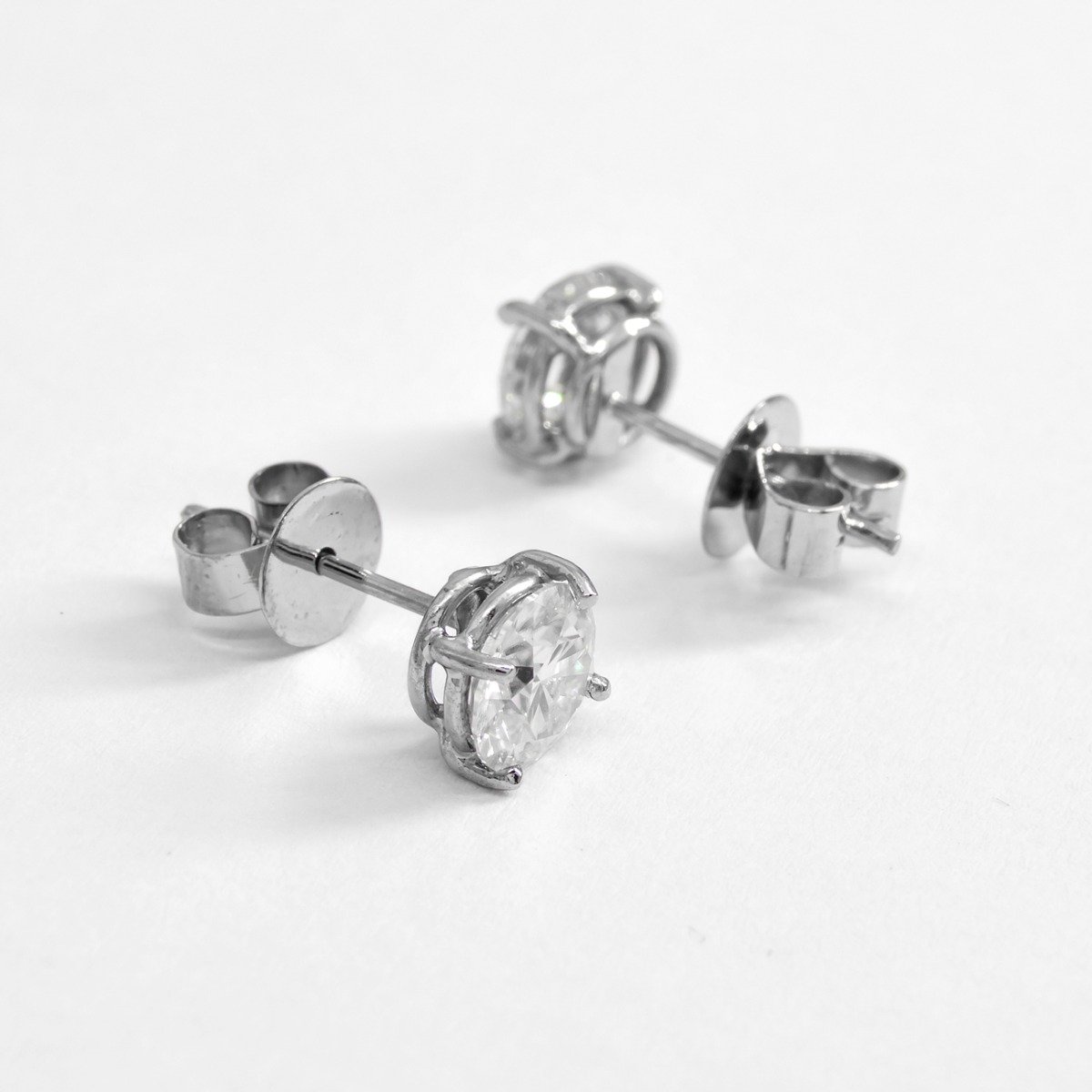 Brinco Ponto de Luz Diamante Lab Grown 60pts