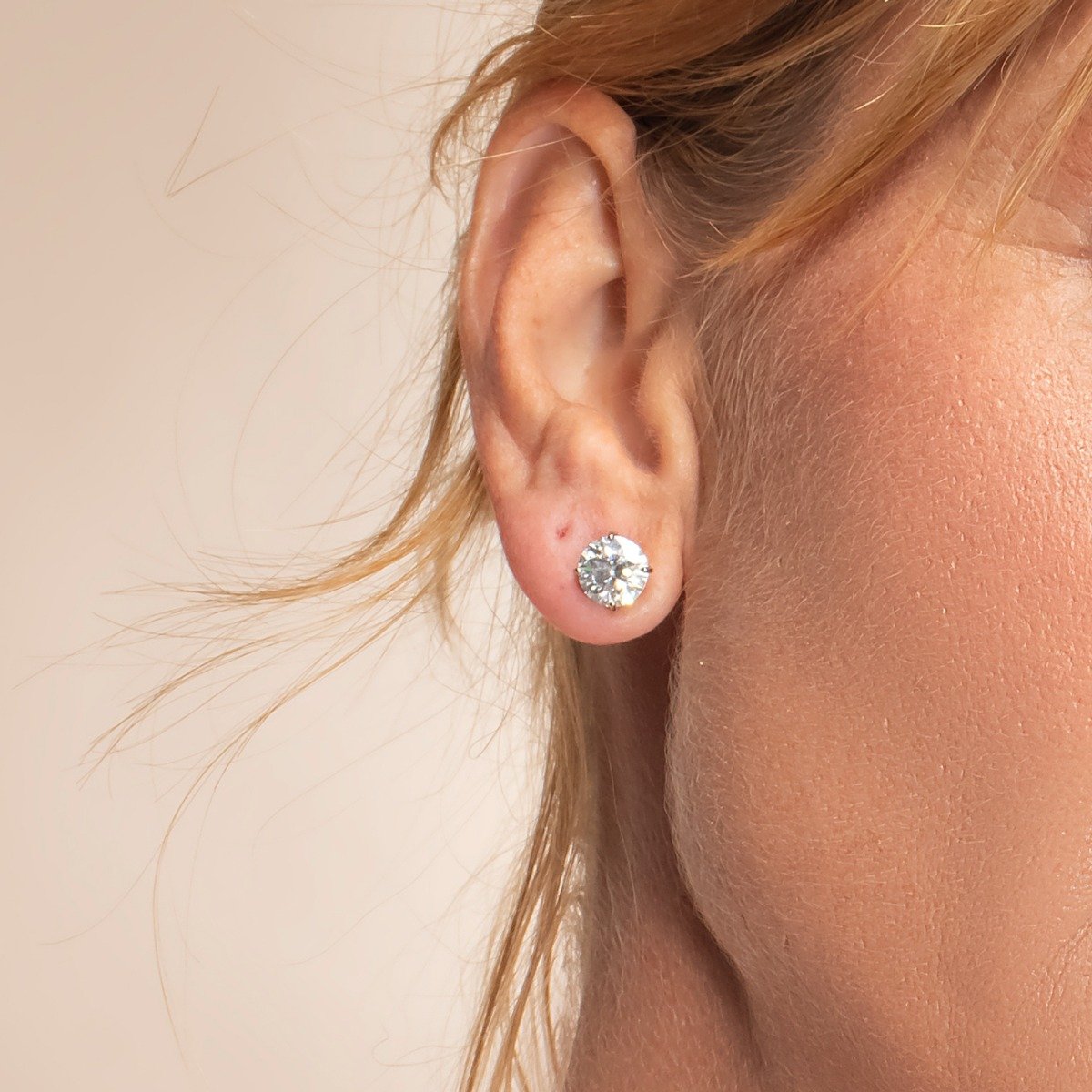 Brinco Ponto de Luz Diamante Lab Grown 60pts