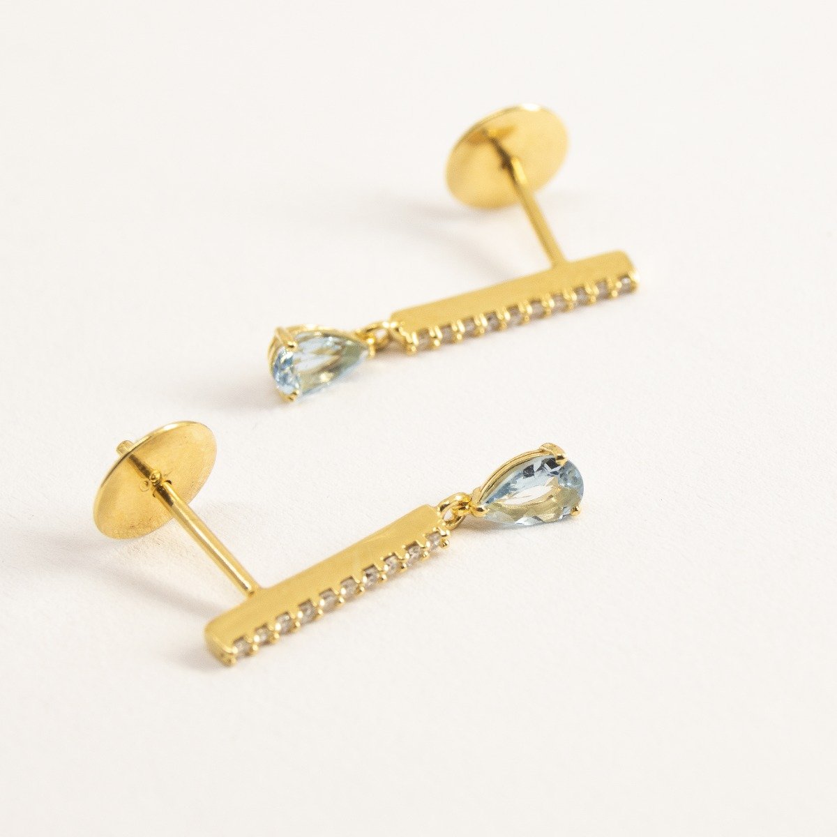 Brinco Tess Diamantes e Gotas Água Marinha
