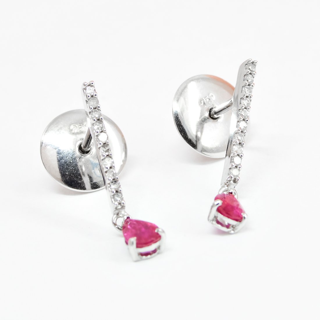 Brinco Tess Diamantes Gota Rubi 