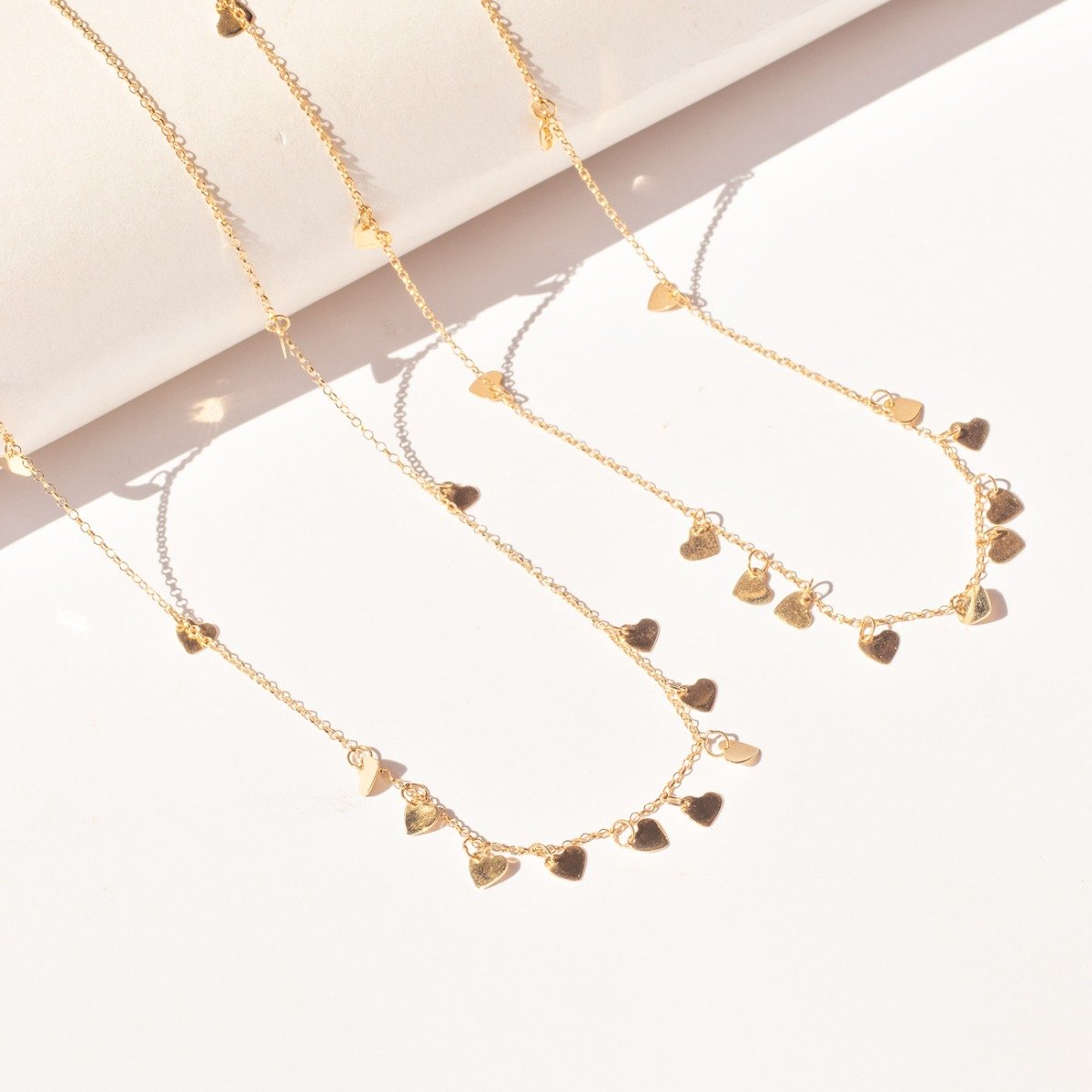 Choker Corações Chapinhas Ouro Liso