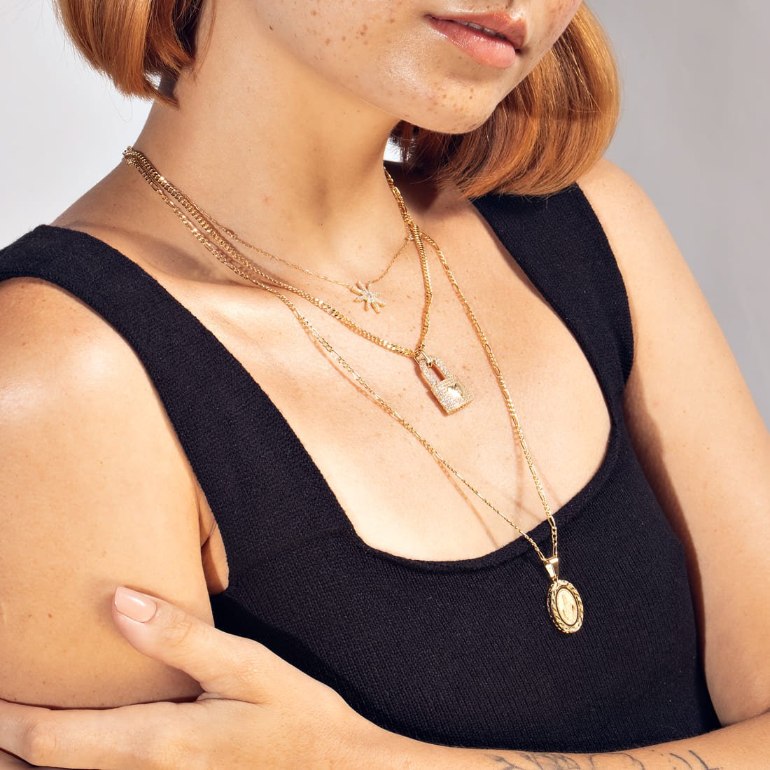 Choker Estrela Diamantes e Pastilhas