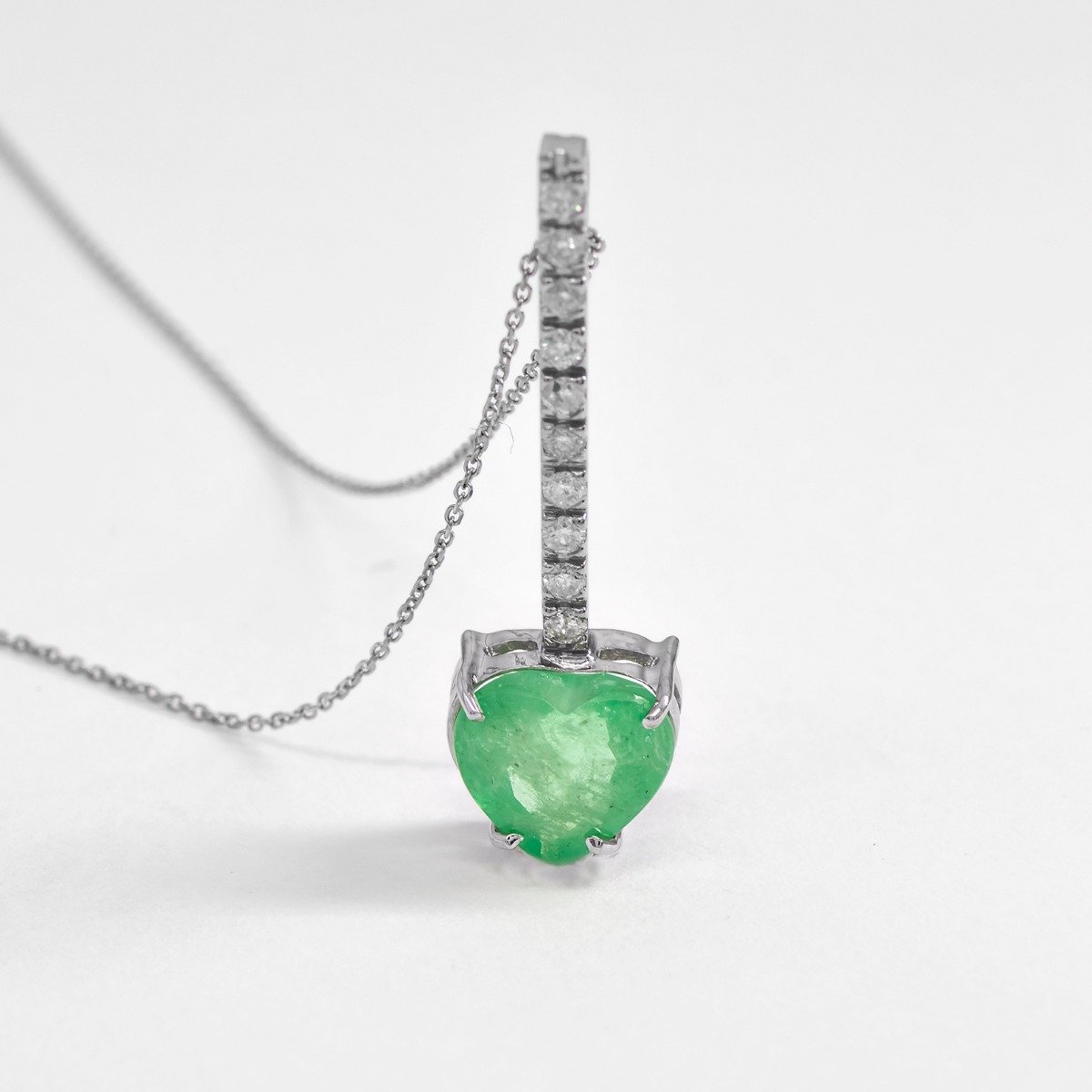 Colar Blash Coração Esmeralda Palito Diamantes 