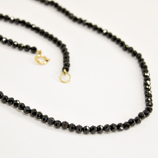 Colar Choker Espinélios