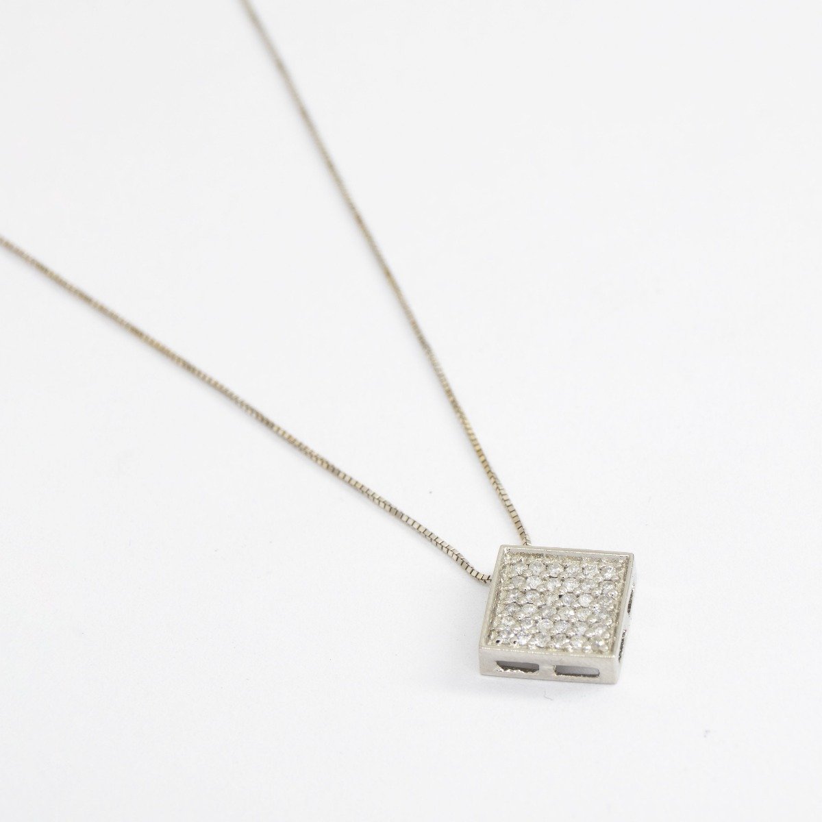 Colar Chuveiro Quadrado Diamantes