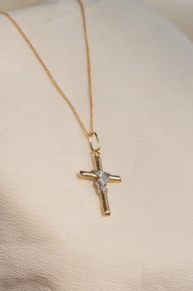 Colar Cruz Bicolor Ouro 18k 