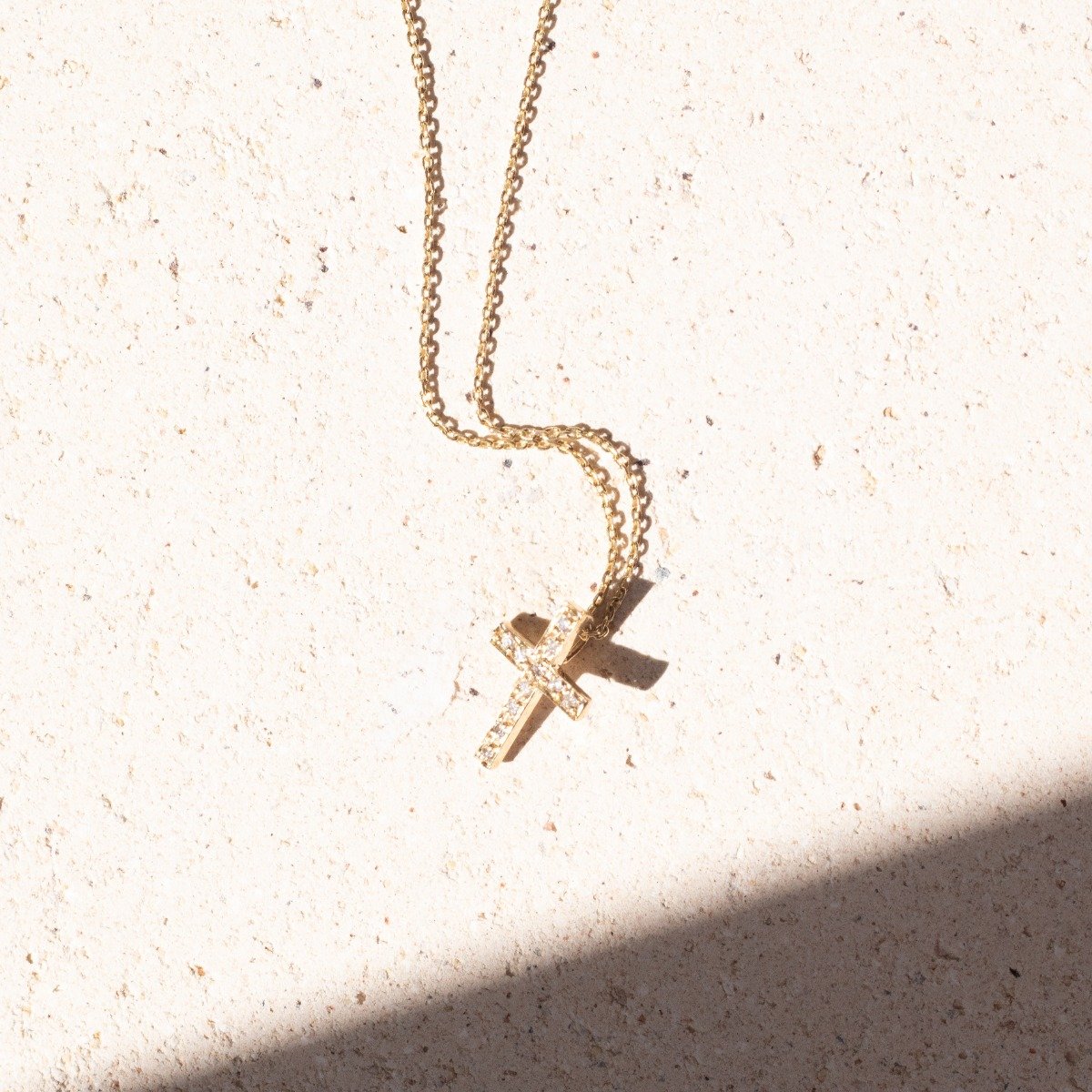 Colar Cruz Diamantes