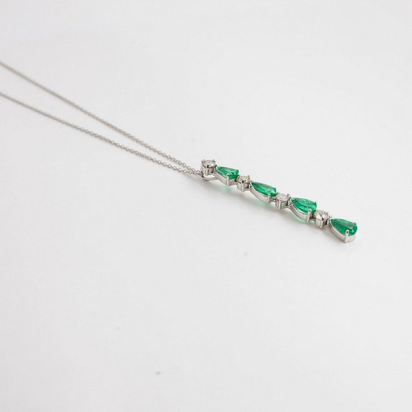 Colar Cure Power Gotas Esmeraldas e Diamantes 
