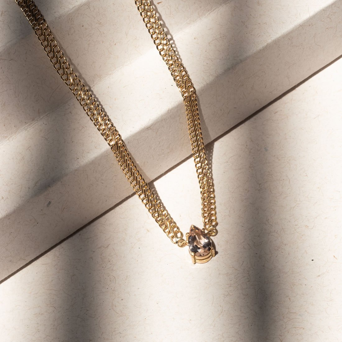 Colar Escama de Peixe Morganita Ouro 18k