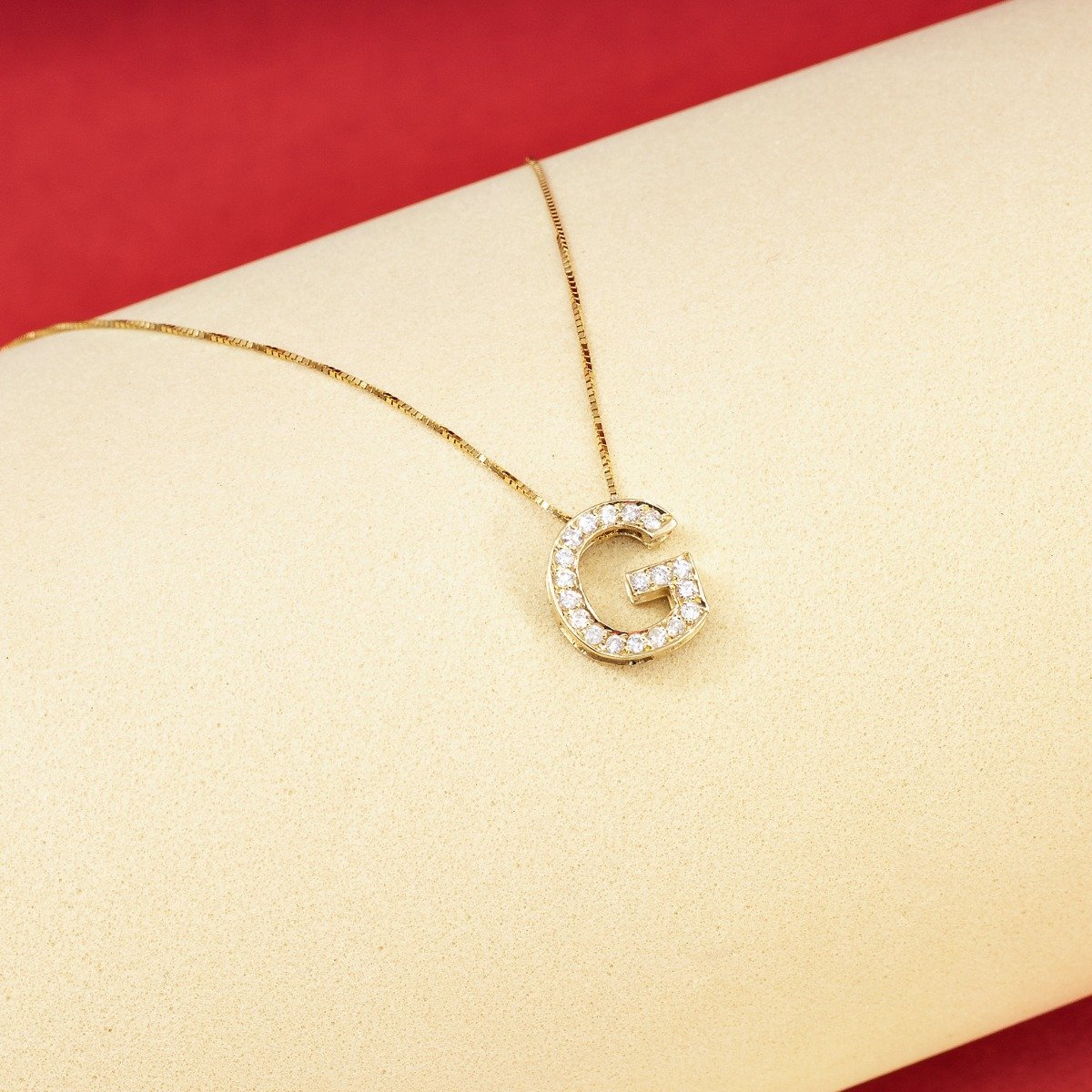 Colar Letra Diamantes