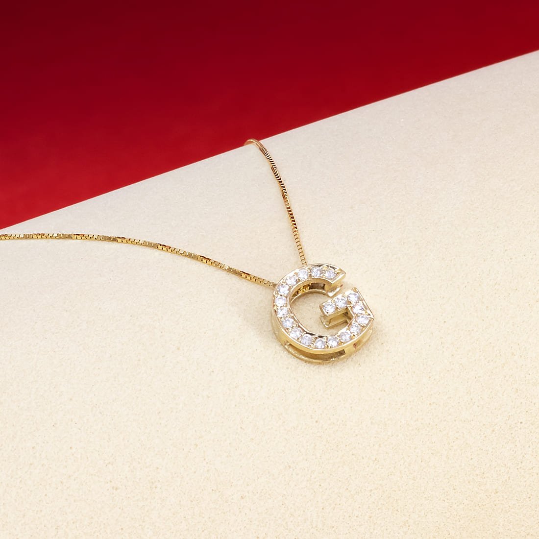 Colar Letra Diamantes